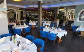 Hotel BONE TO